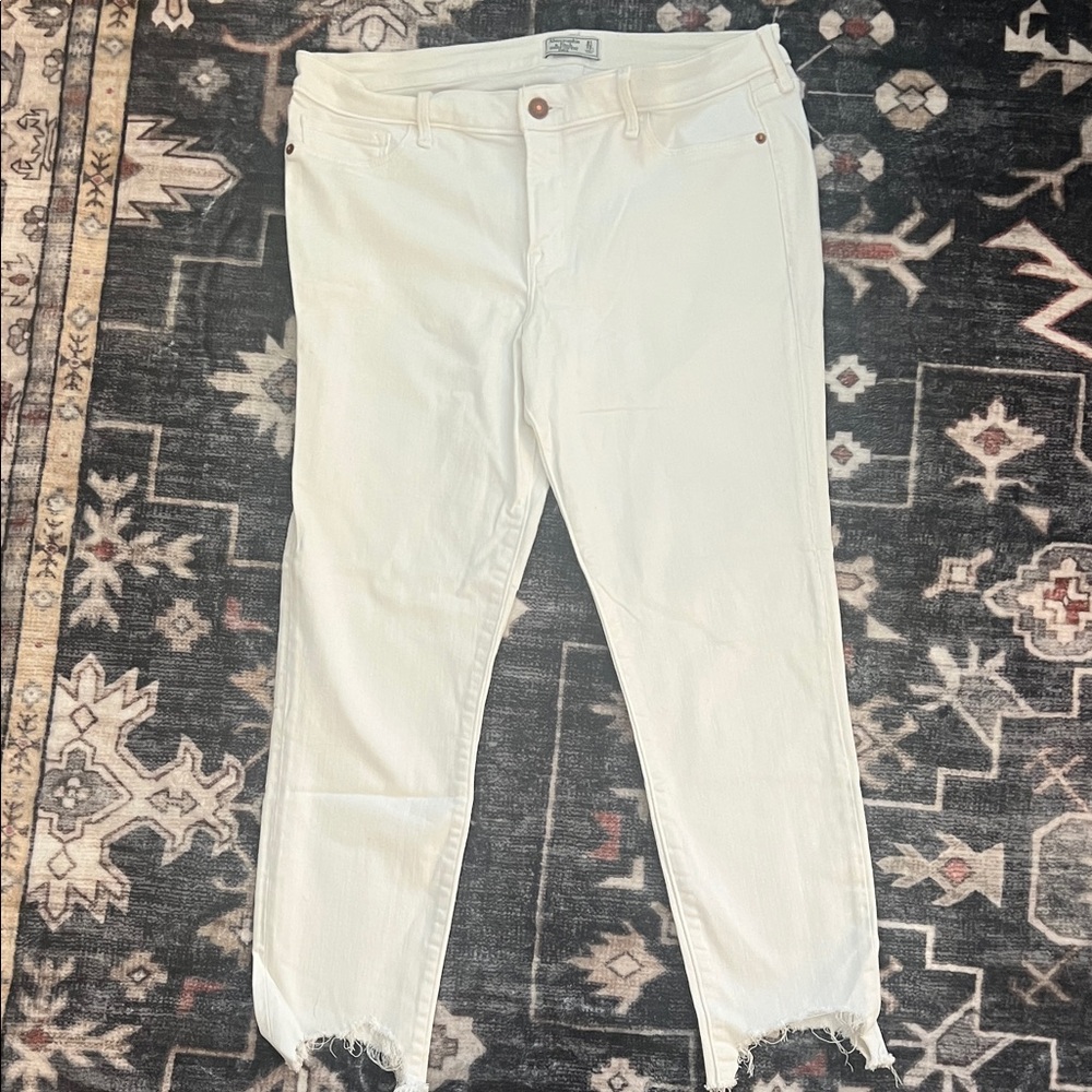 Abercrombie & Fitch White Ankle Jeans